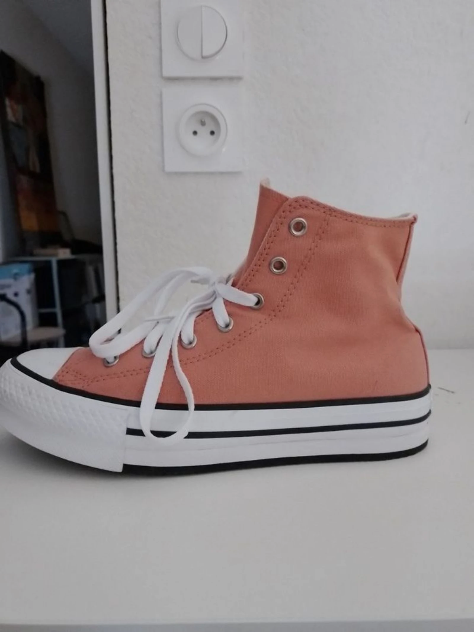 Converse  – photo 3
